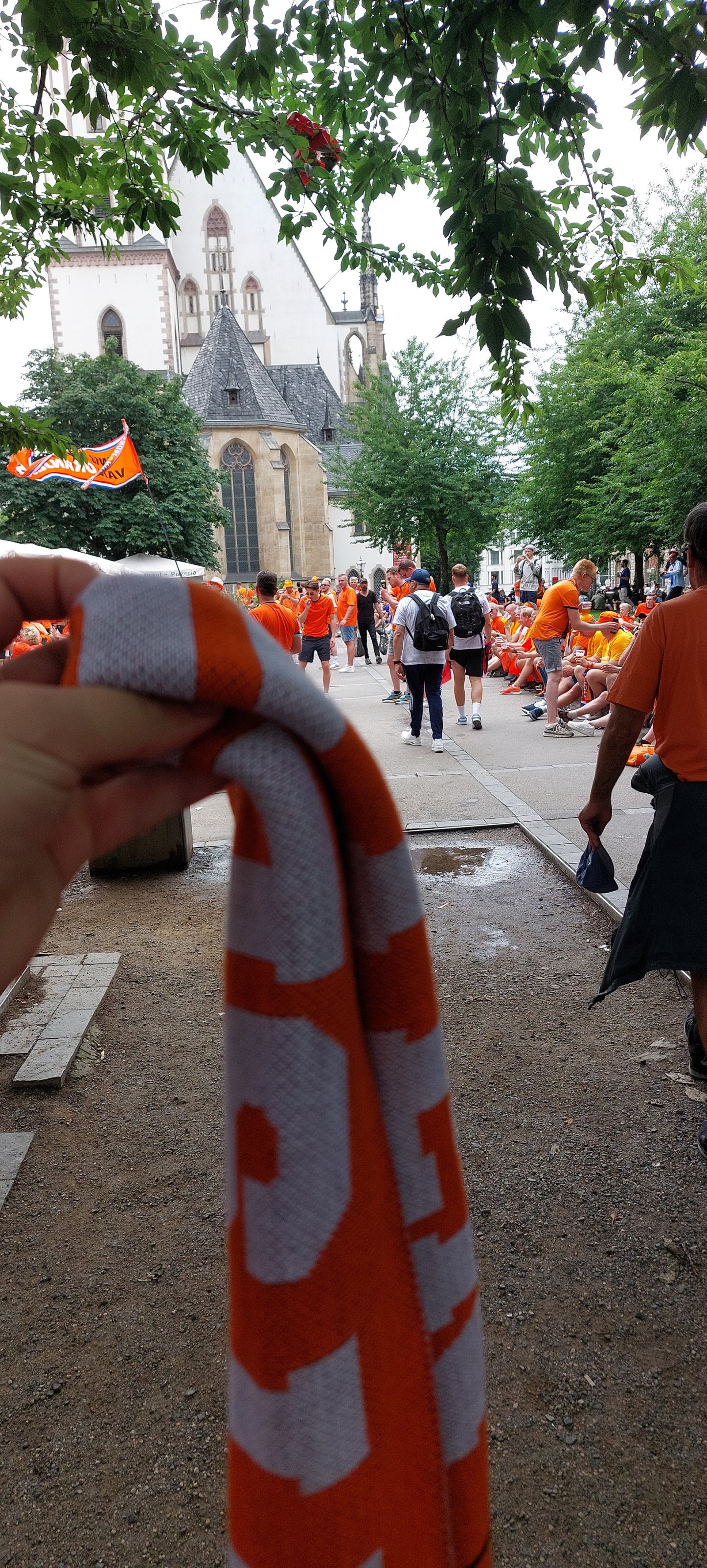 Ergens bij horen - UITSLUITEN! Sjaal